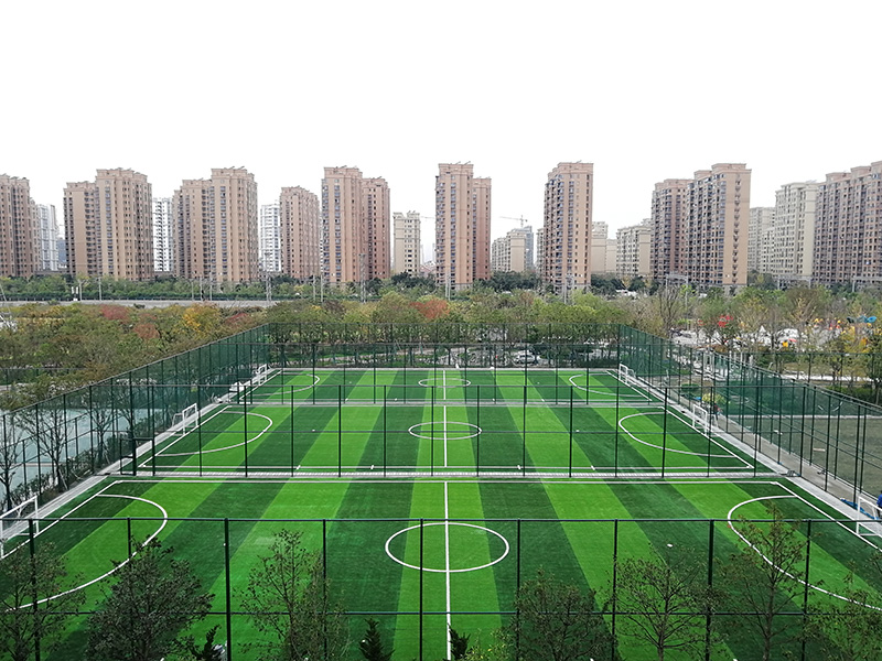 人造草坪五人制笼式足球场